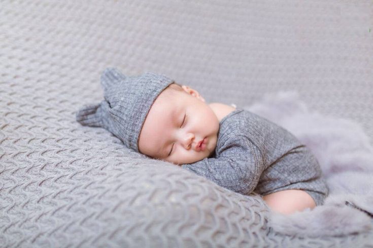 Làm sao để bé ngủ ngon trong những ngày nắng nóng?