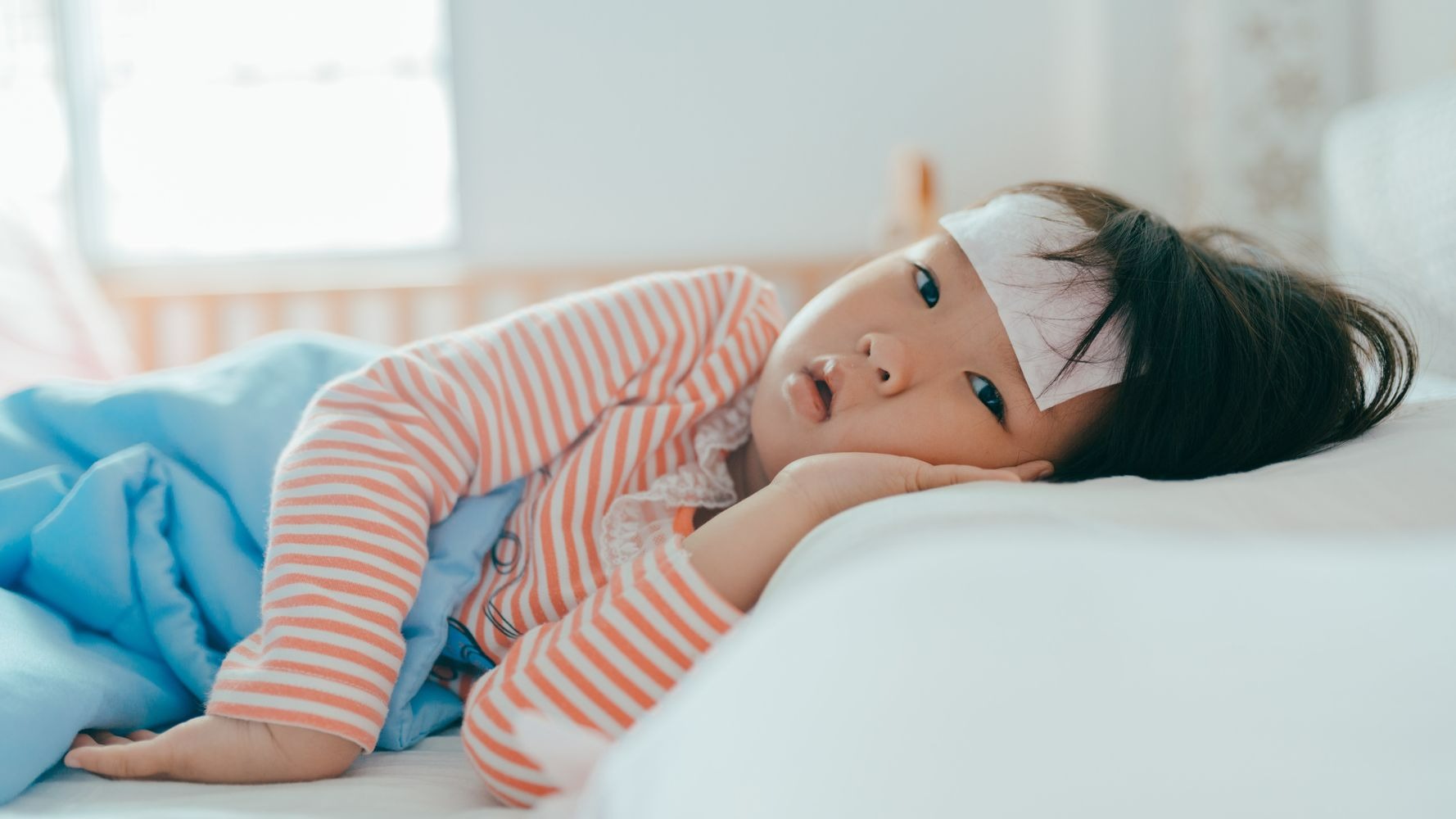 Mùa nồm sắp tới: Độ ẩm cao có thể ảnh hưởng thế nào đến sức khỏe của bé?