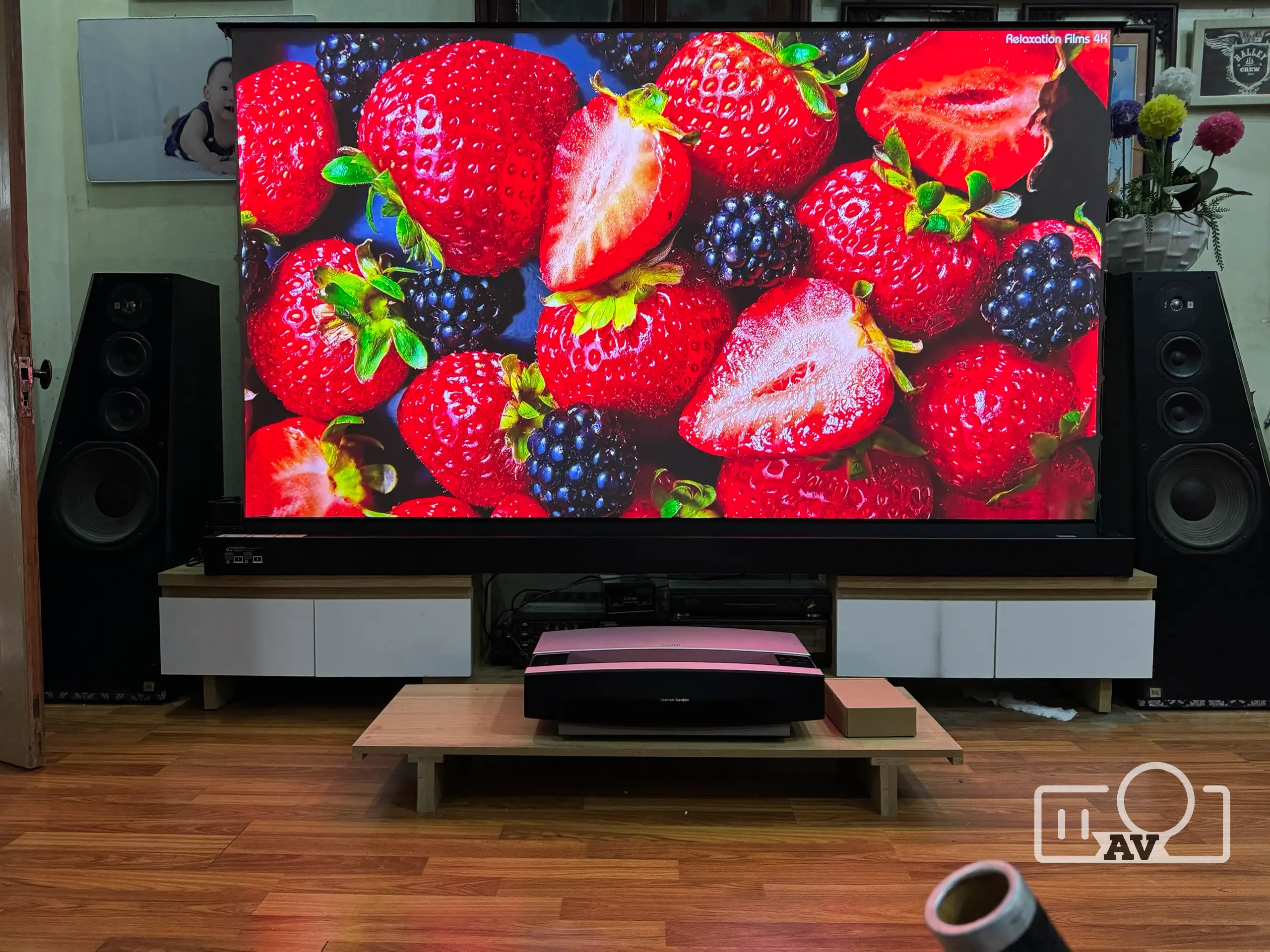 XGIMI A3 4K, 3500 ANSI lumens, Loa 60w, độ trễ thấp 240HZ