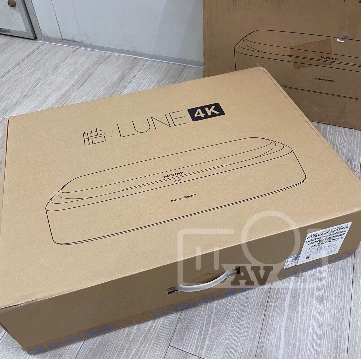 XGIMI LUNE 4K 2200Ansi