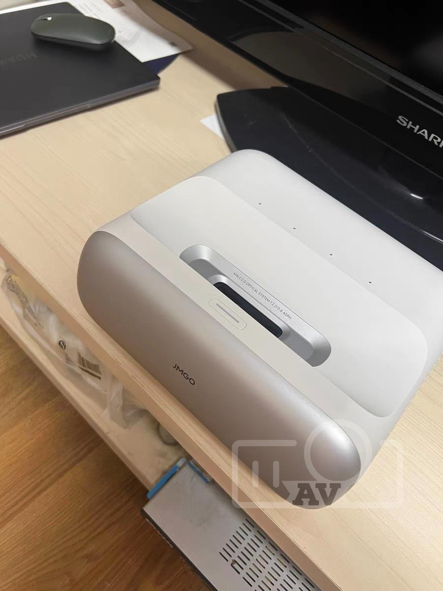 JMGO O2 Triple Laser FullHD 750CVIA