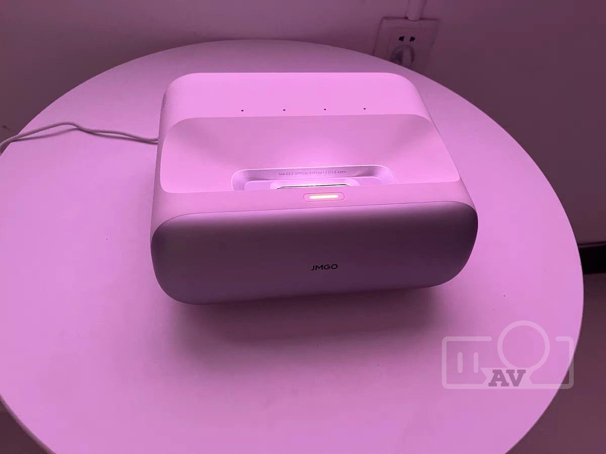 JMGO O2 Triple Laser FullHD 750CVIA