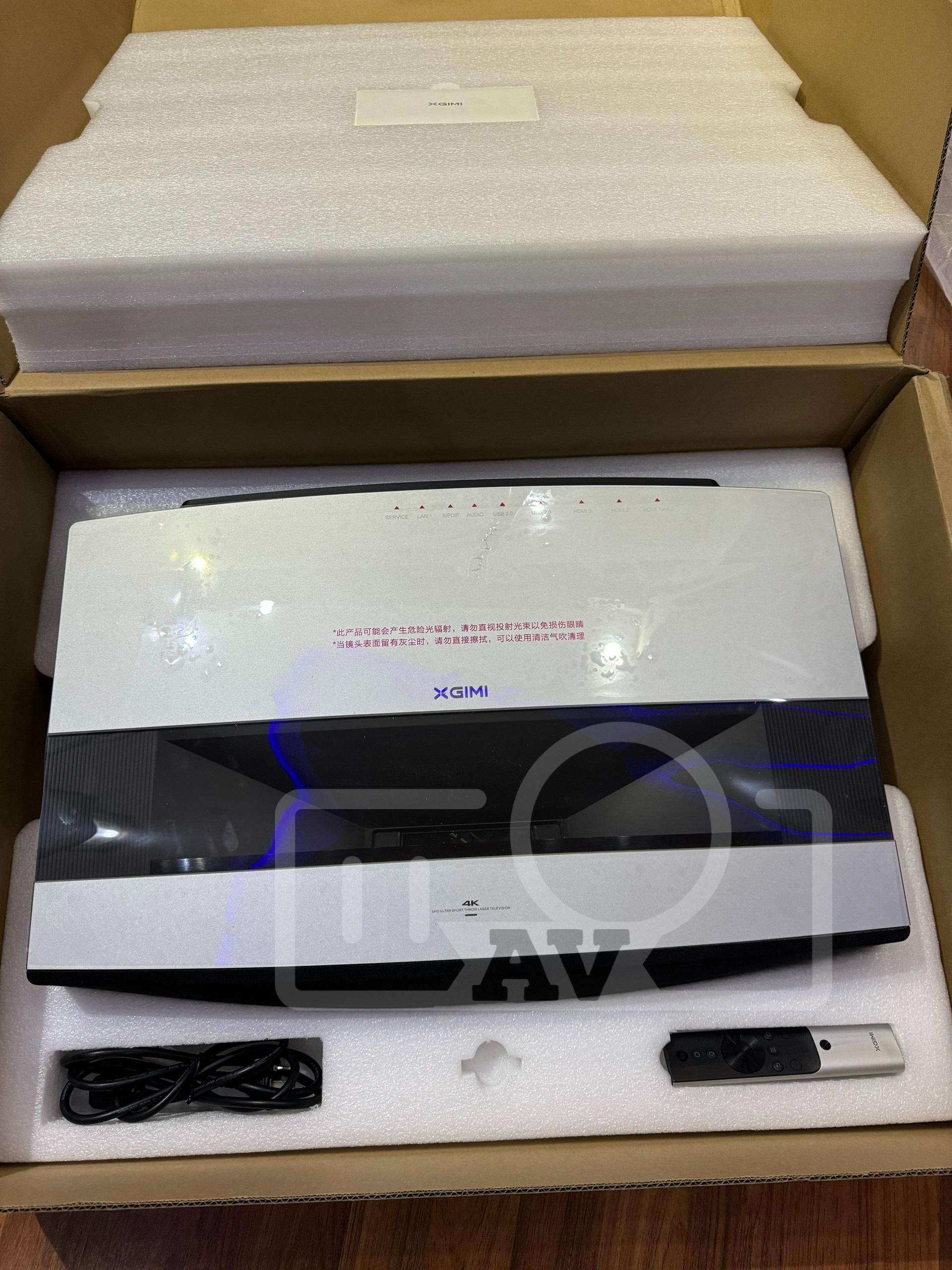 XGIMI AURA nội địa (A2) 4K 2400Ansi