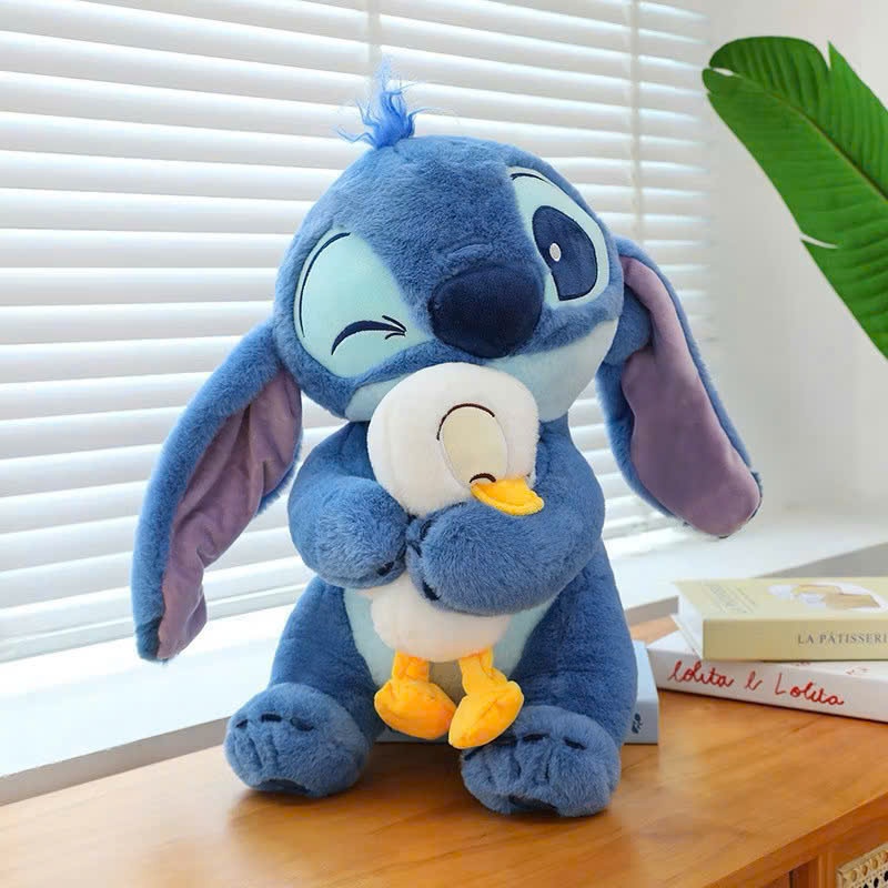 Gấu bông Stitch ôm vịt Mirana Thú nhồi bông Stitch ôm vịt mềm mịn cao cấp