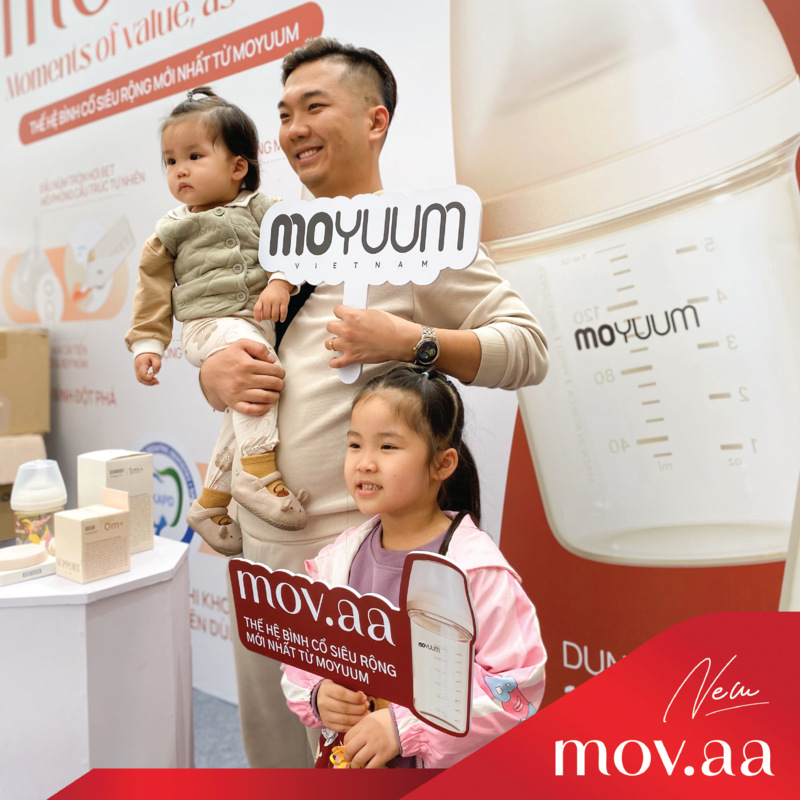 Bình sữa cổ rộng cao cấp Mov.aa - Tân binh đến từ thương hiệu Moyuum chính thức ra mắt tại Việt Nam 