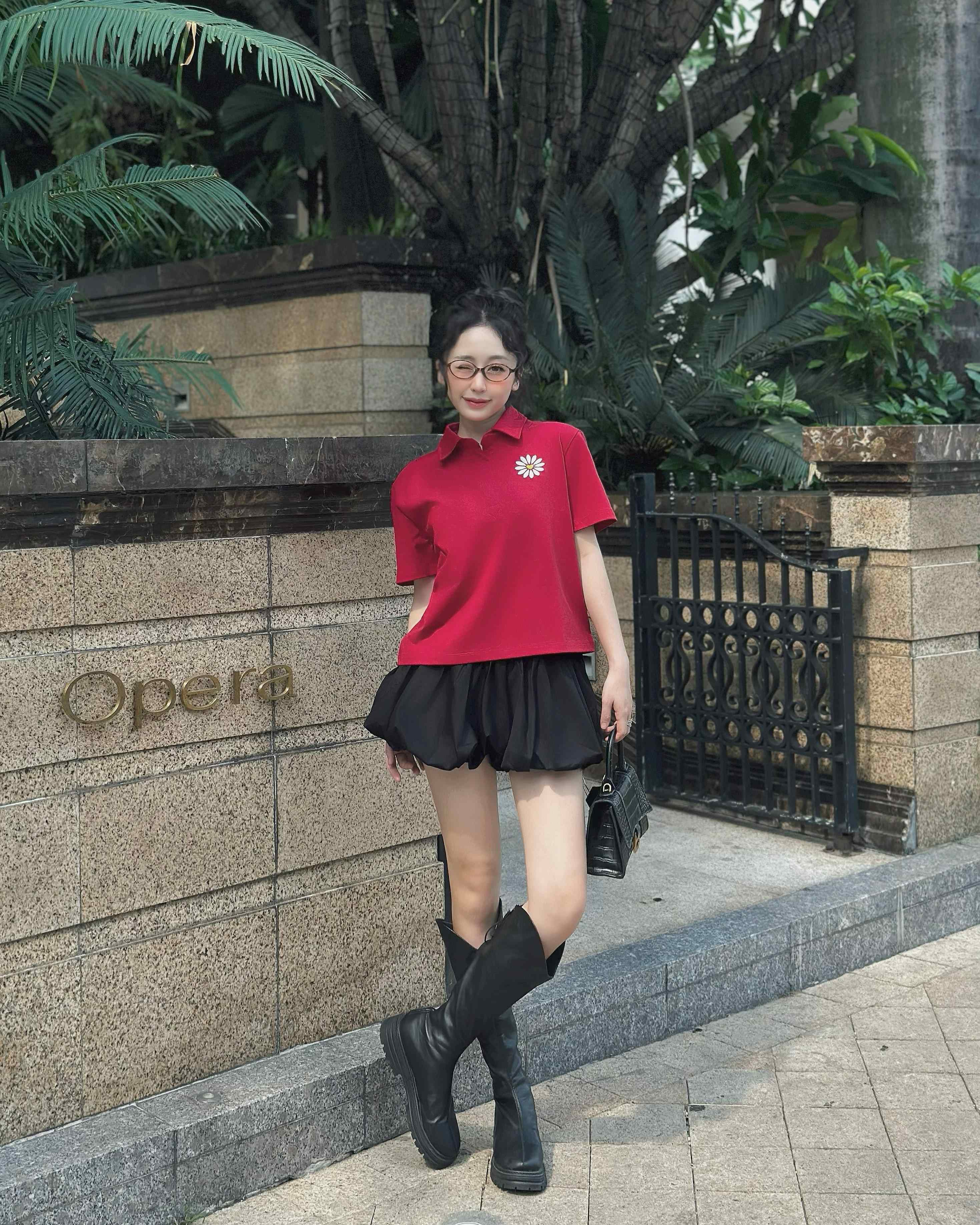 Daisy T-shirt - Áo thun thêu hoa