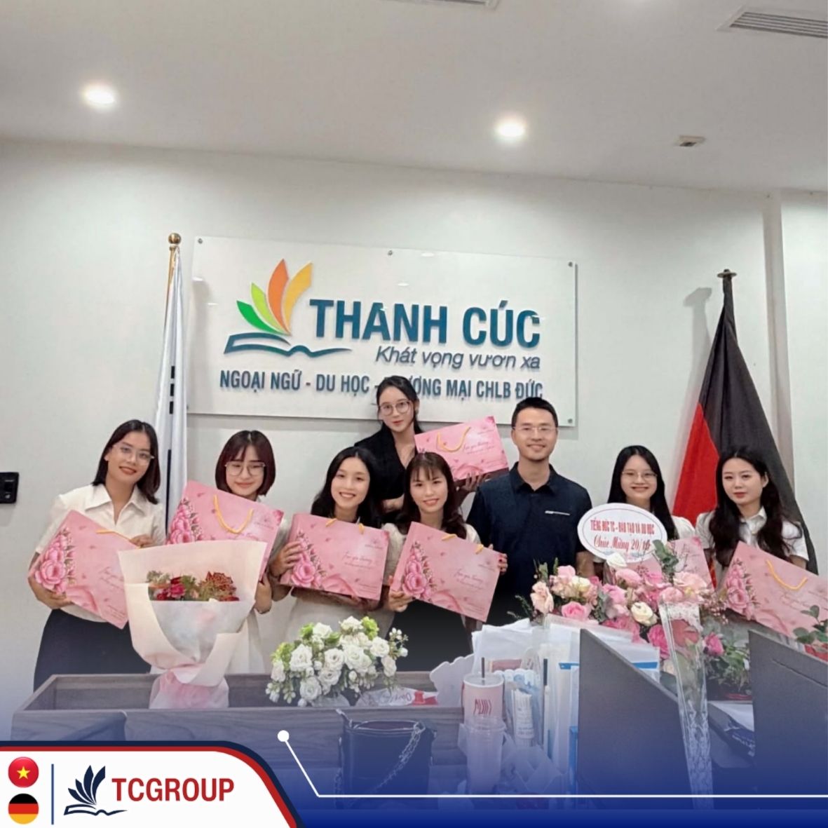 RỰC RỠ SẮC HOA – ĐONG ĐẦY CẢM XÚC CÙNG TCG NGÀY 20/10