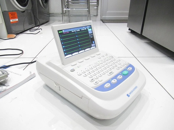  máy điện tim 12 cần Nihon Kohden ECG-2350