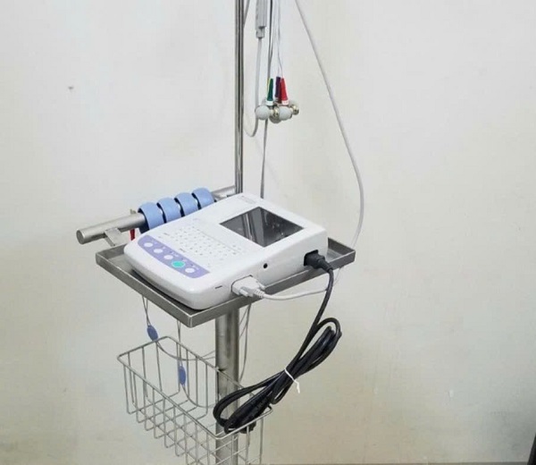 máy điện tim 3 kênh Nihon Kohden ECG-2150