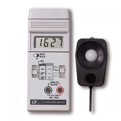 Máy đo cường độ ánh sáng Lutron LX-105