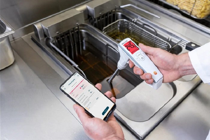 Thiết bị đo chất lượng dầu chiên Testo 270 BT (0563 2770)