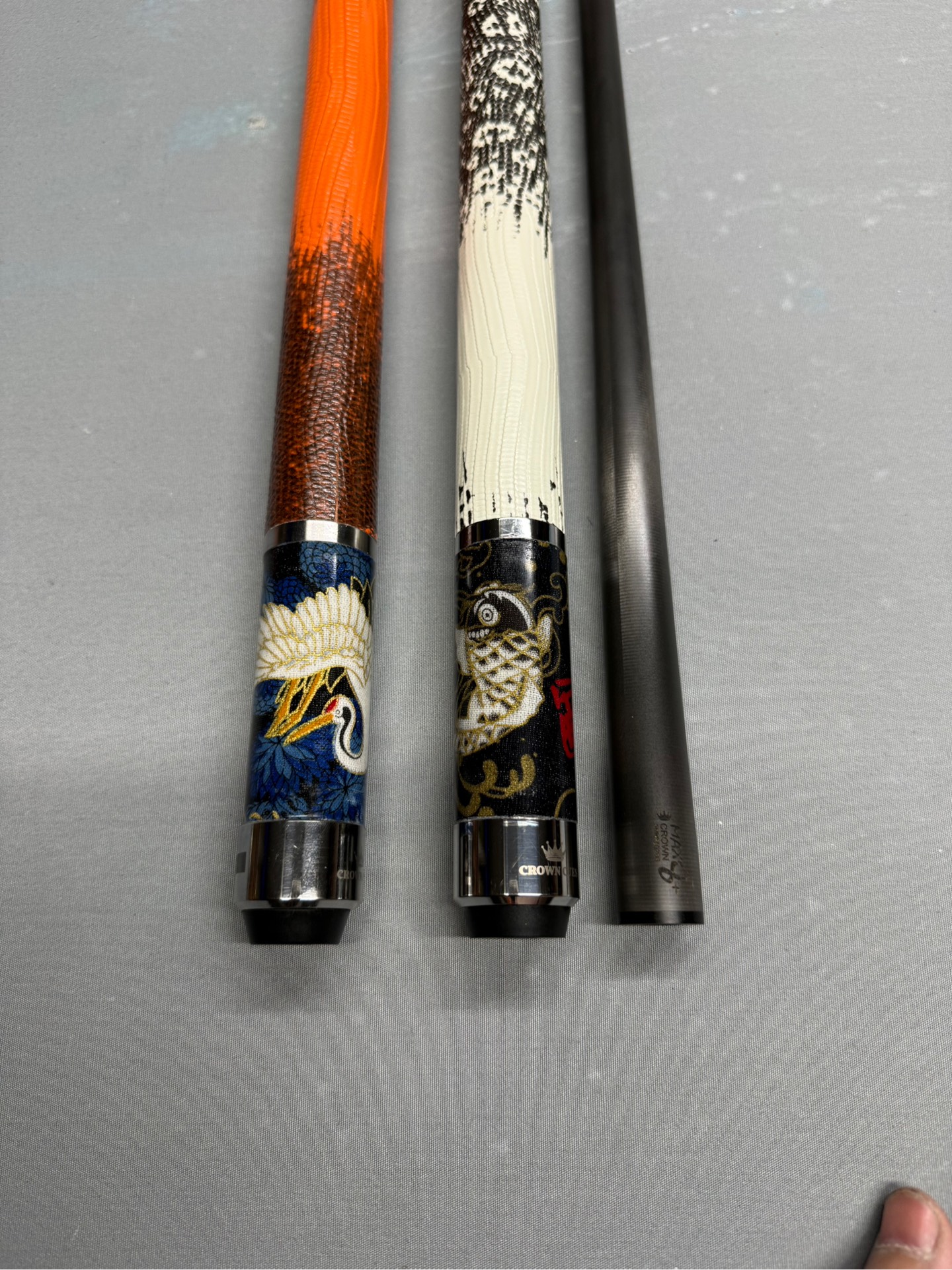 Crown Cues Little Emperor