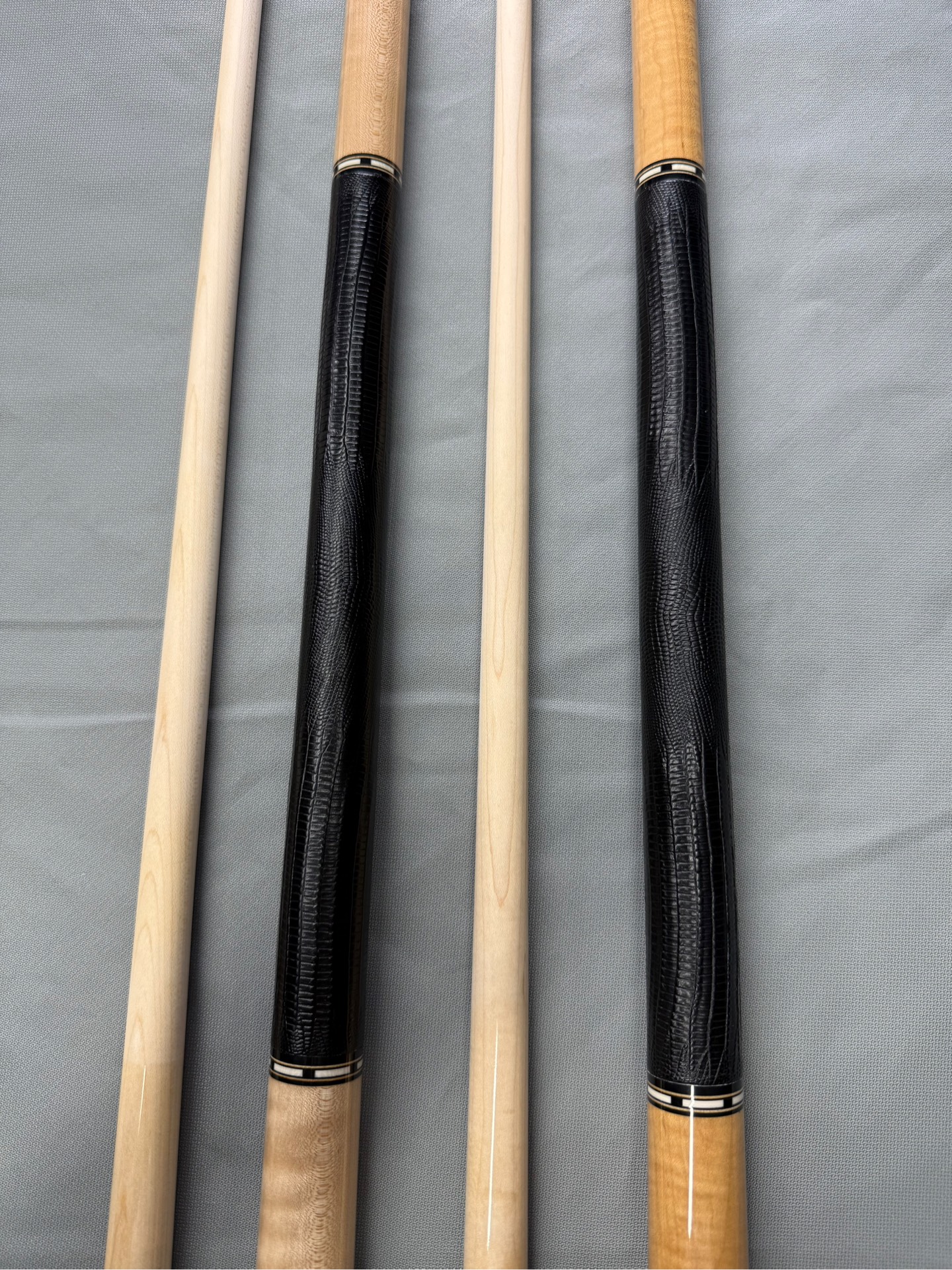 CROWN CUES REGAL
