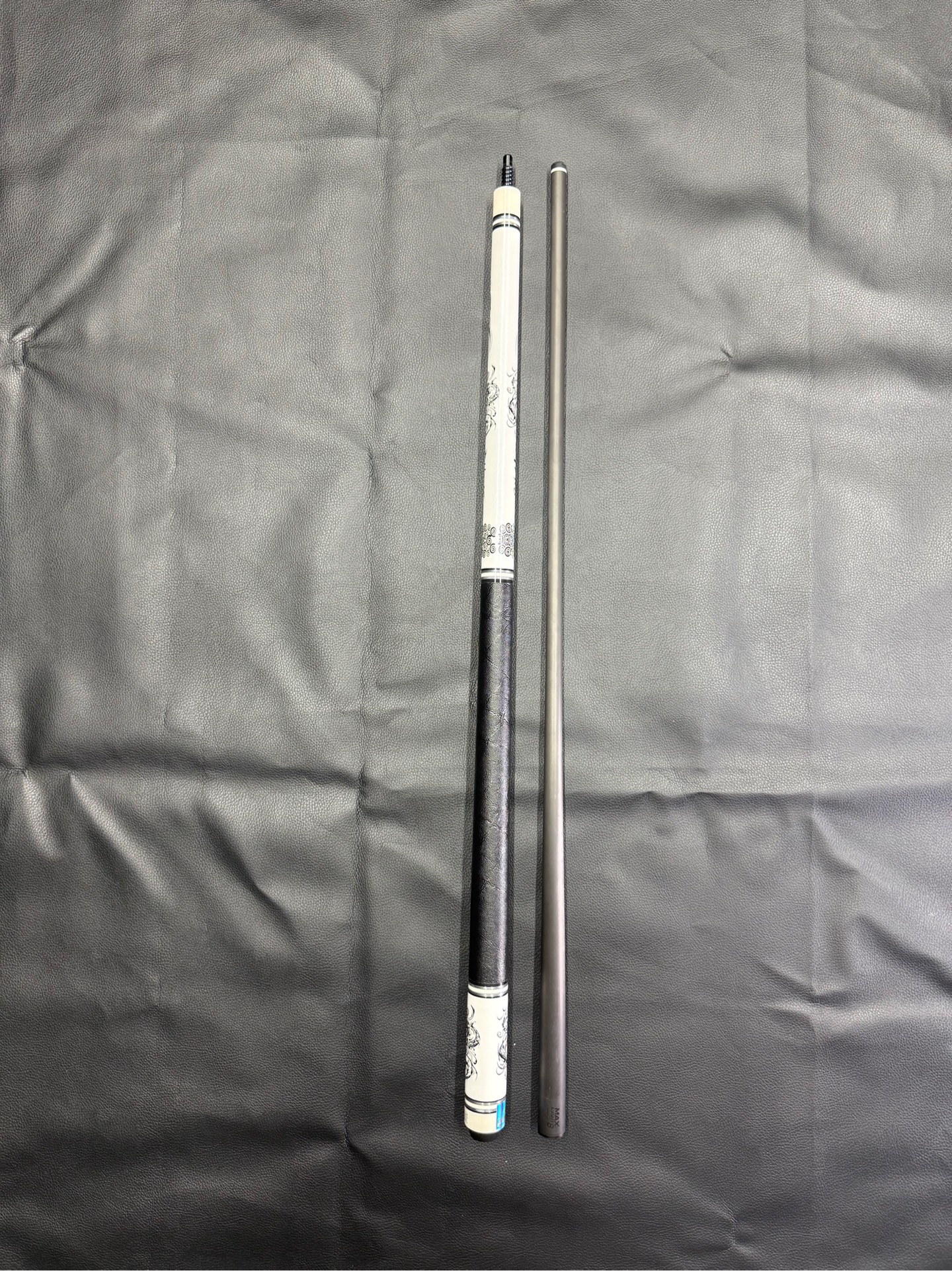 Crown Cues Royal Beasts Series -