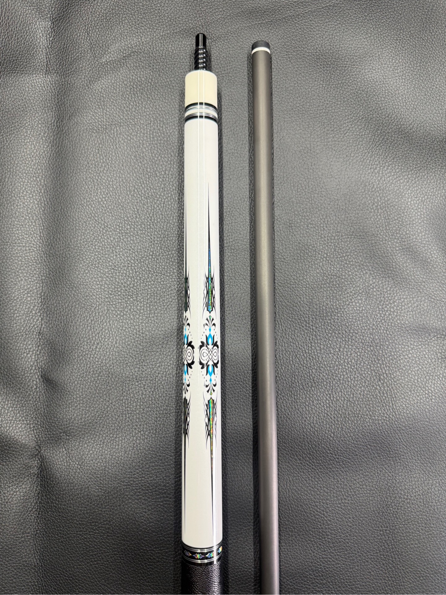 Crown Cues Royal Beasts Series - SWAN