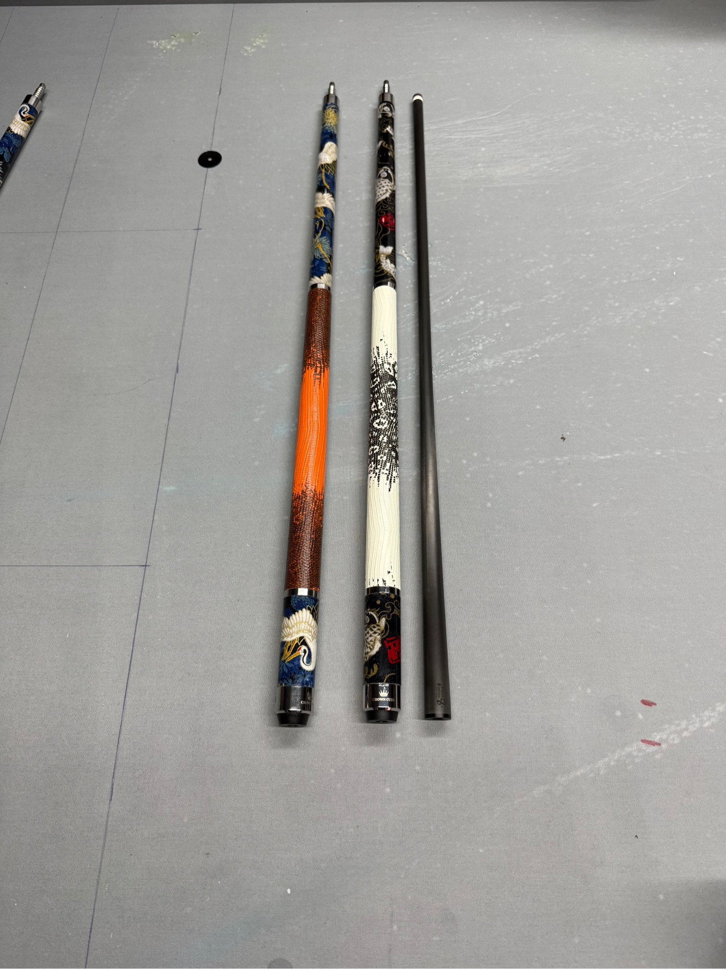 Crown Cues Little Emperor