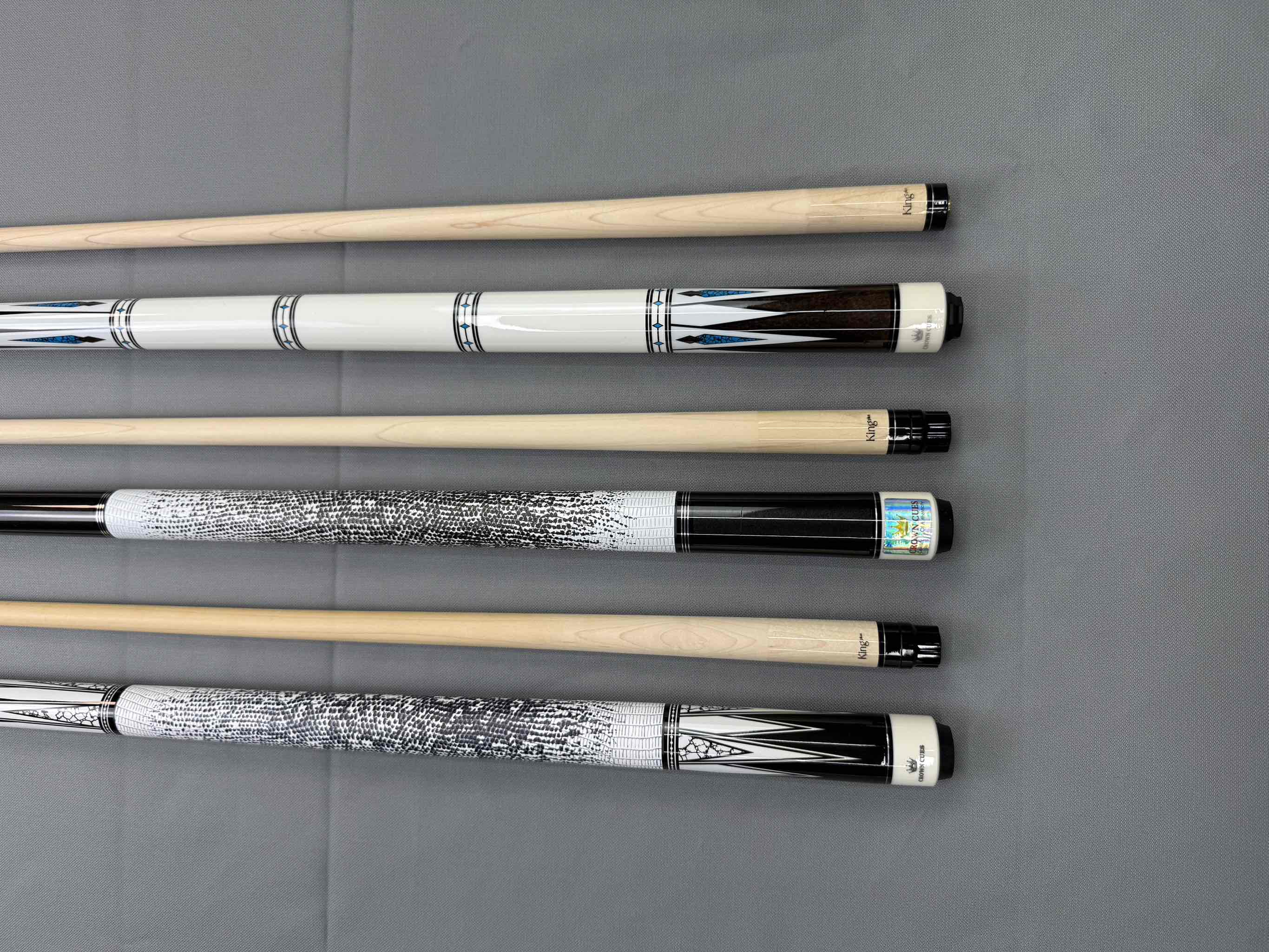 Cơ bida lỗ Crown Cues Bassic 01,02,03( tặng kèm 9 món pk và sách bida cơ bản + SƠ CẤP ) ( độc quyền tại CÒ BILLIARD )