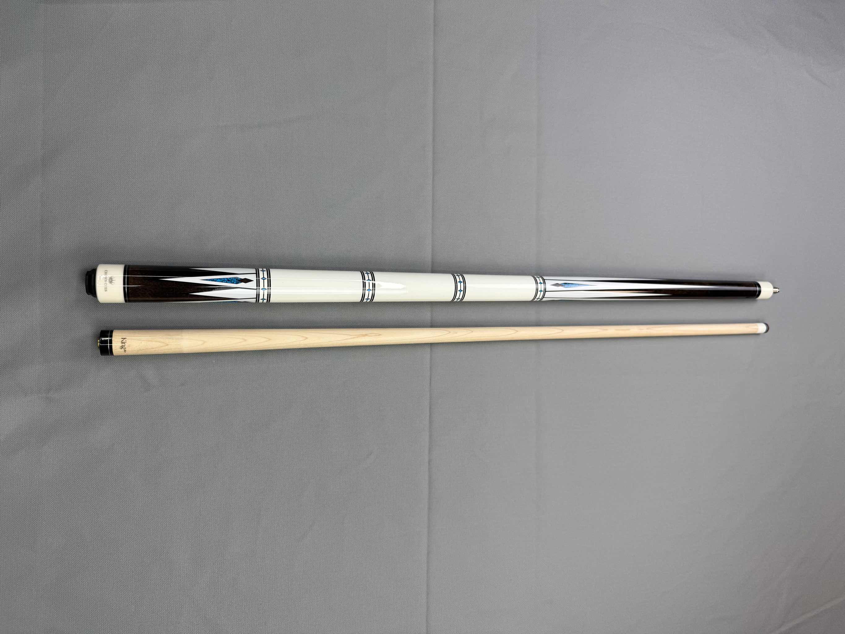 Cơ bida lỗ Crown Cues bassic 03 ( tặng kèm 9 món phụ kiện và sách bida cơ bản ) ( độc quyền tại CÒ BILLIARD )
