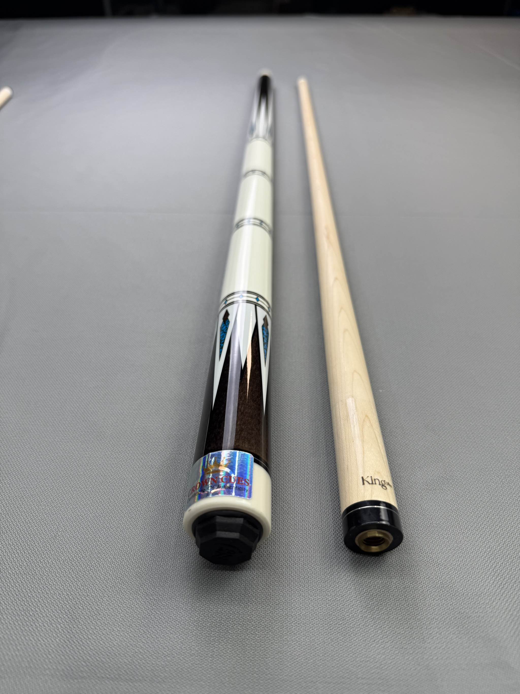 Cơ bida lỗ Crown Cues bassic 03 ( tặng kèm 9 món phụ kiện và sách bida cơ bản ) ( độc quyền tại CÒ BILLIARD )