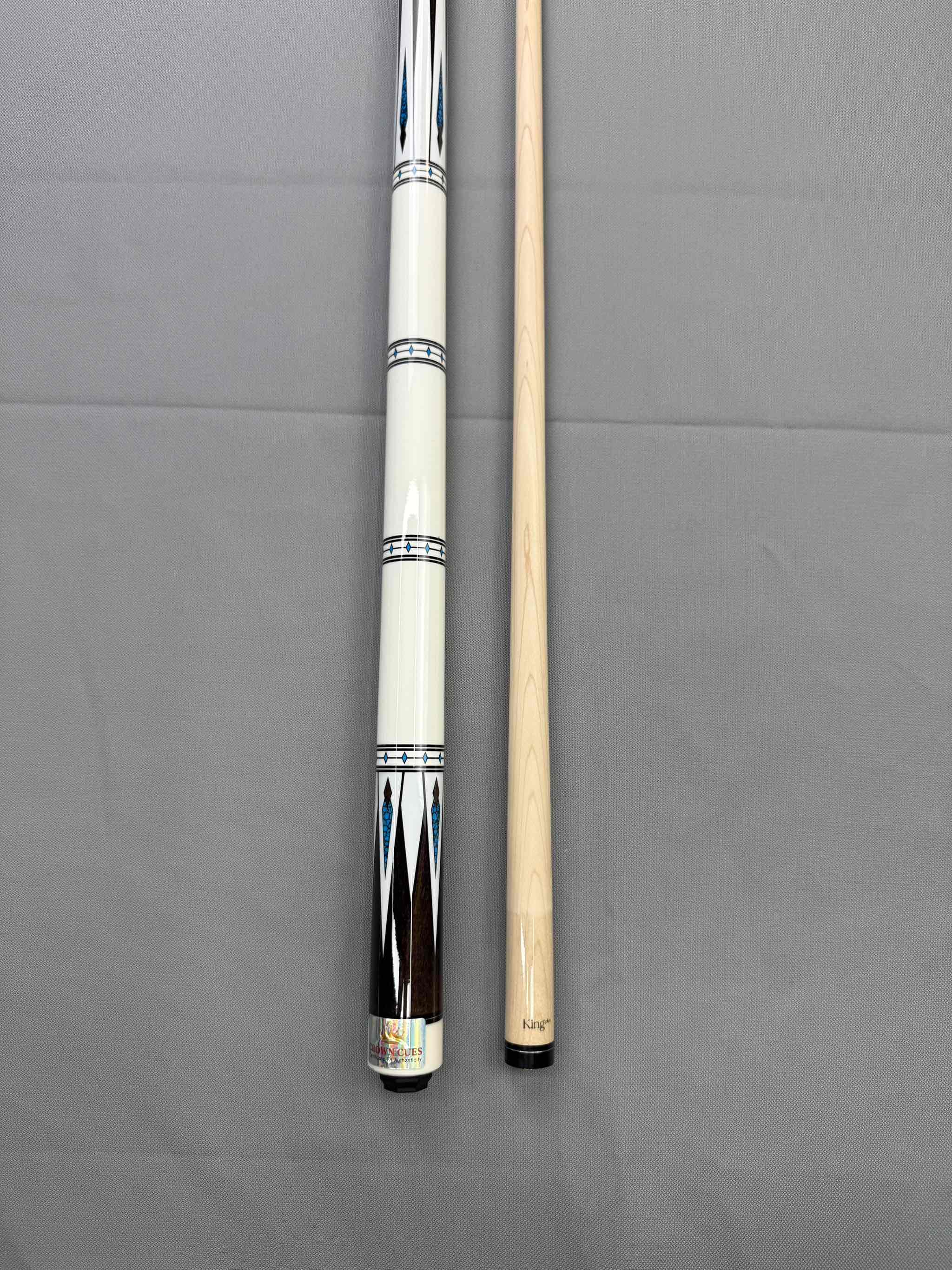 Cơ bida lỗ Crown Cues bassic 03 ( tặng kèm 9 món phụ kiện và sách bida cơ bản ) ( độc quyền tại CÒ BILLIARD )