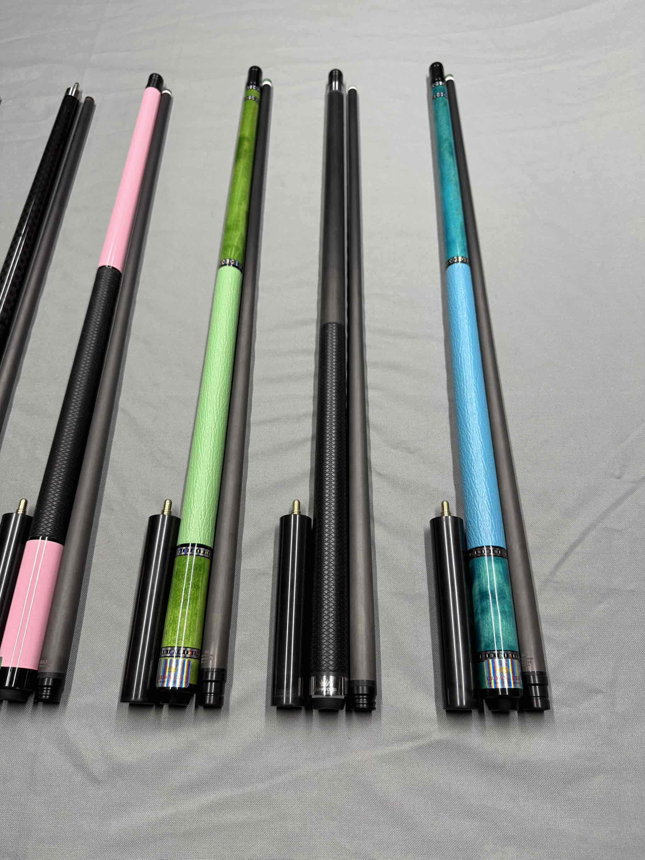 (BEST SELLER) CROWN CUES MAX EIGHT ( max8 )