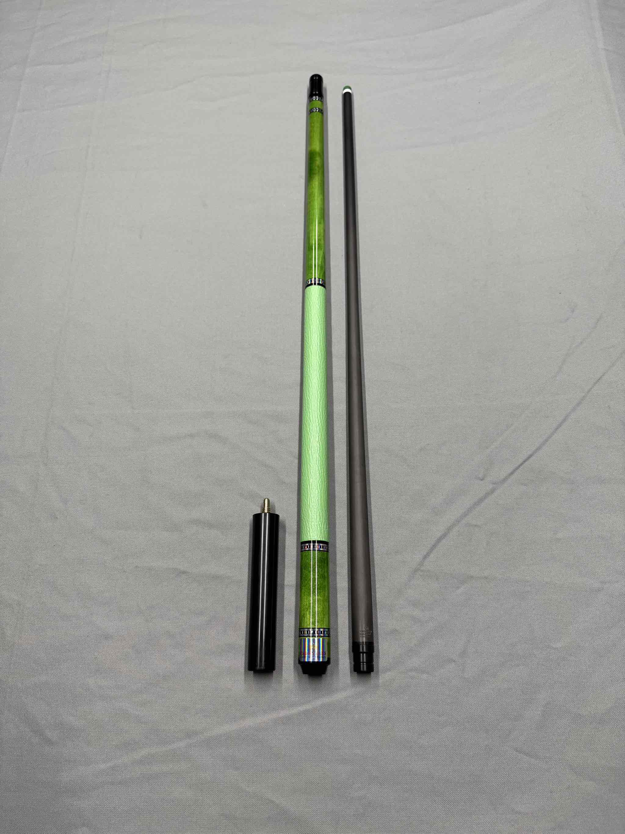 (BEST SELLER) CROWN CUES MAX EIGHT ( max8 )