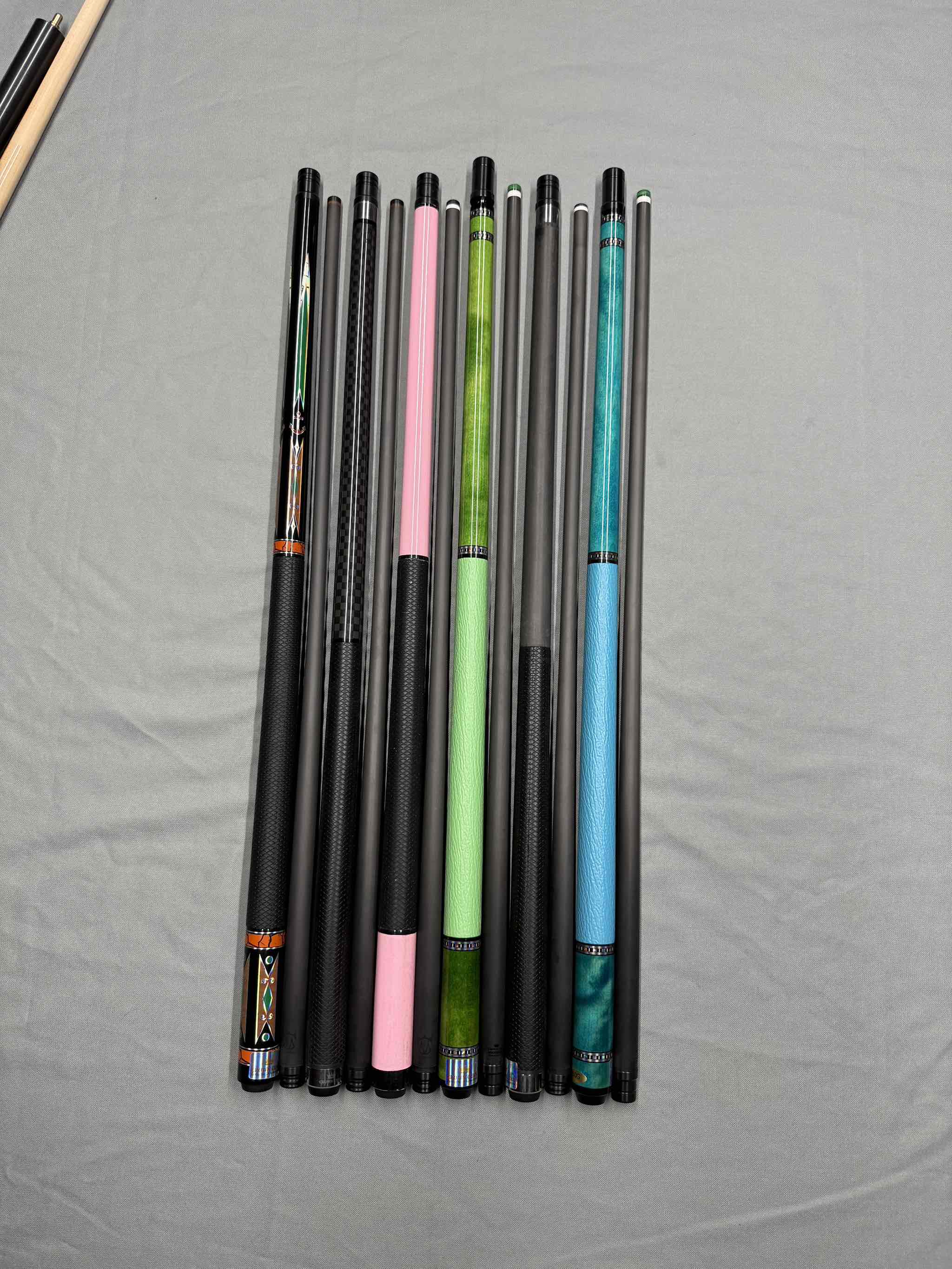 (BEST SELLER) CROWN CUES MAX EIGHT ( max8 )