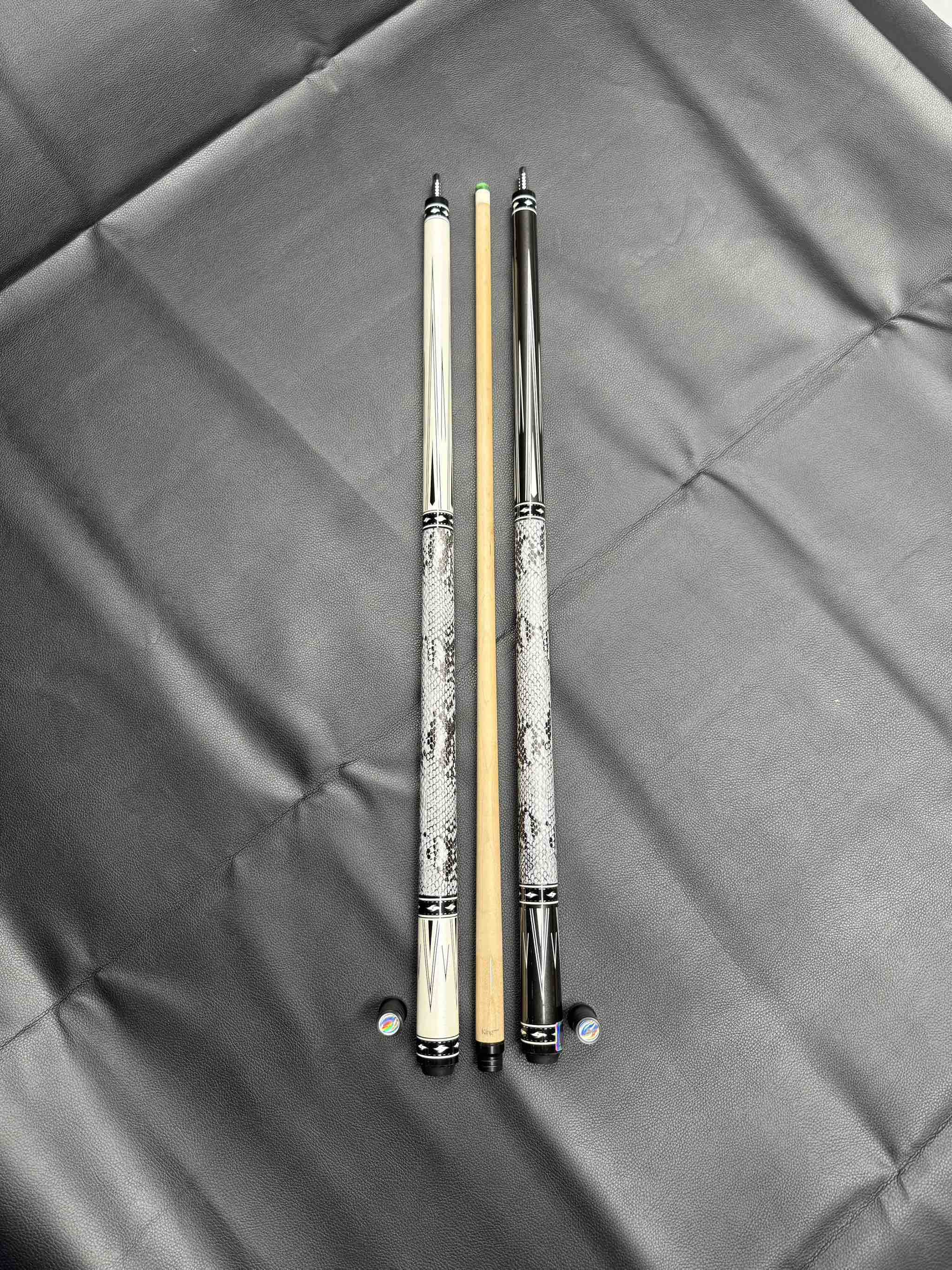 Cơ bida lỗ CROWN CUES QUEEN