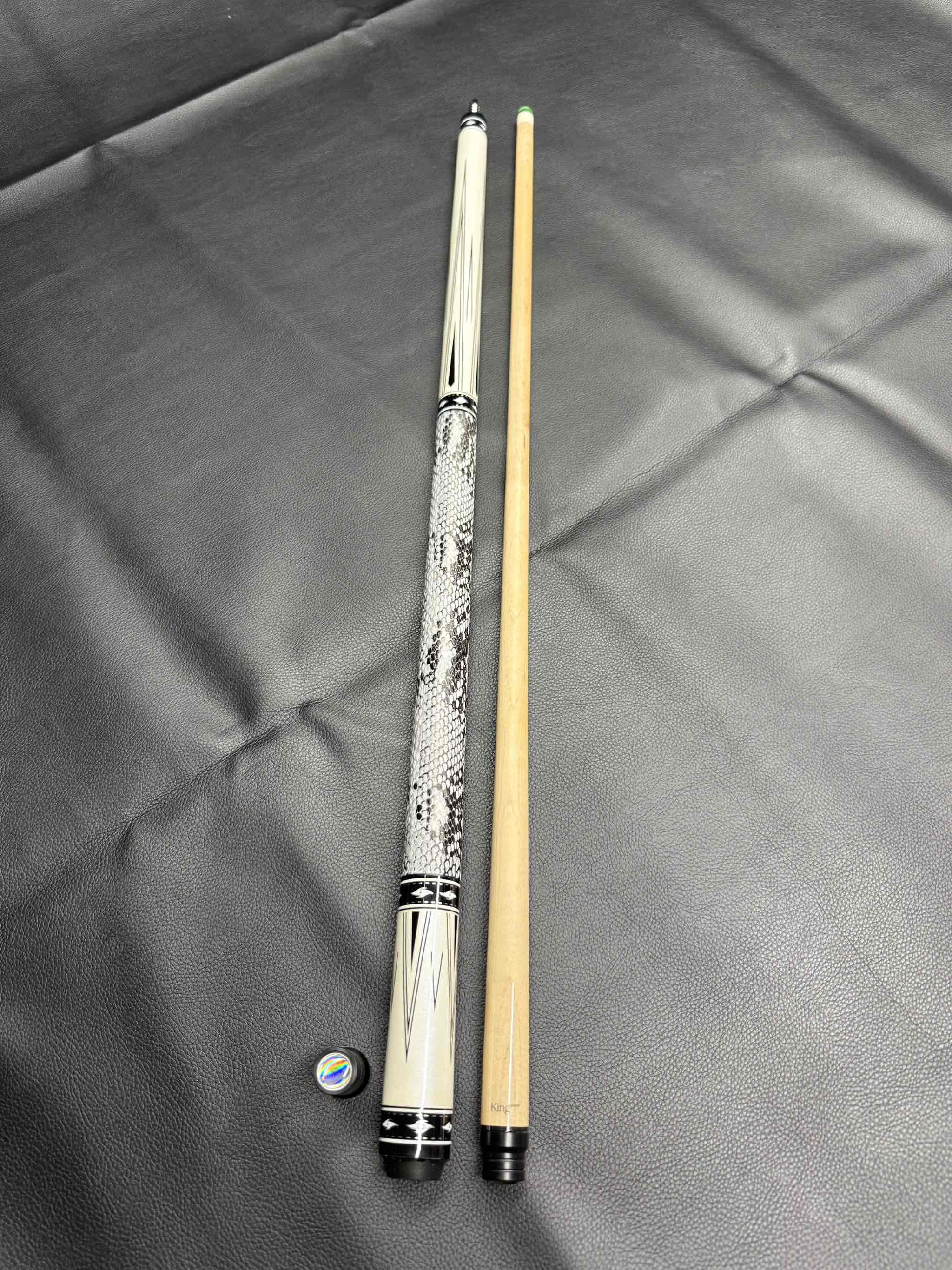 Cơ bida lỗ CROWN CUES QUEEN