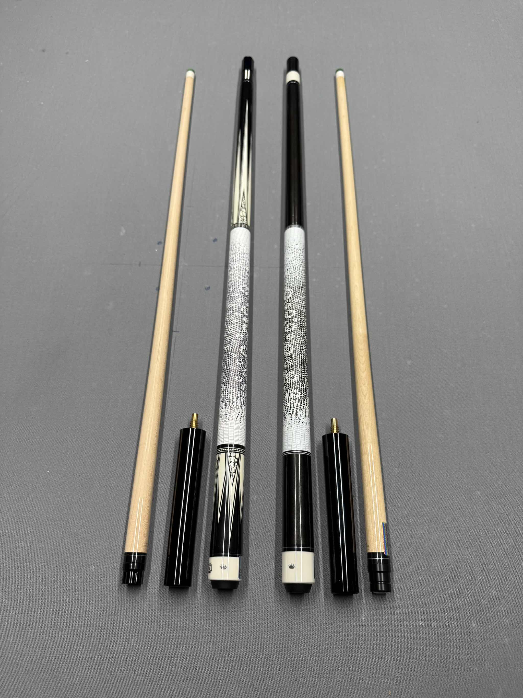 Cơ bida lỗ Crown Cues Bassic 01,02,03( tặng kèm 9 món pk và sách bida cơ bản + SƠ CẤP ) ( độc quyền tại CÒ BILLIARD )