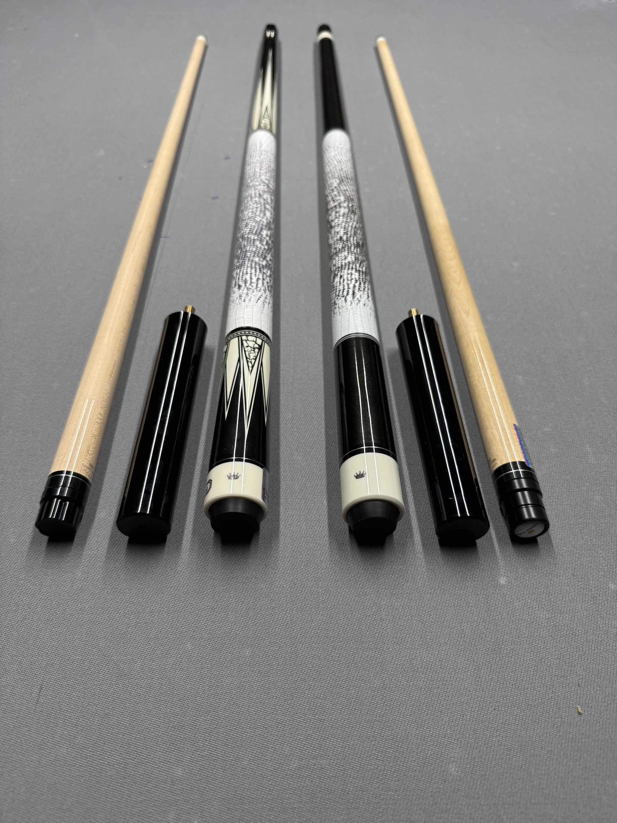 Cơ bida lỗ Crown Cues Bassic 01,02,03( tặng kèm 9 món pk và sách bida cơ bản + SƠ CẤP ) ( độc quyền tại CÒ BILLIARD )