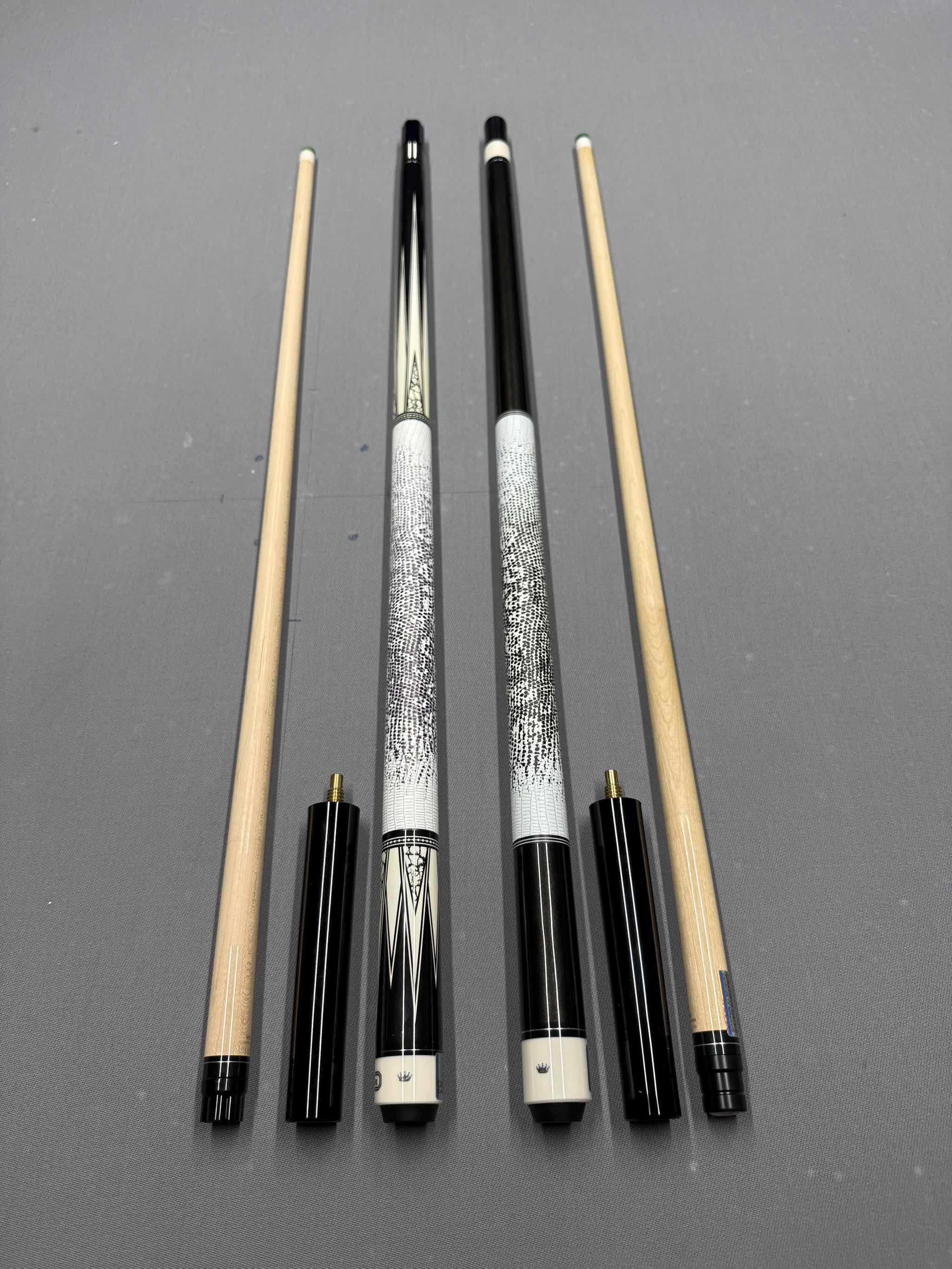 Cơ bida lỗ Crown Cues Bassic 01,02,03( tặng kèm 9 món pk và sách bida cơ bản + SƠ CẤP ) ( độc quyền tại CÒ BILLIARD )
