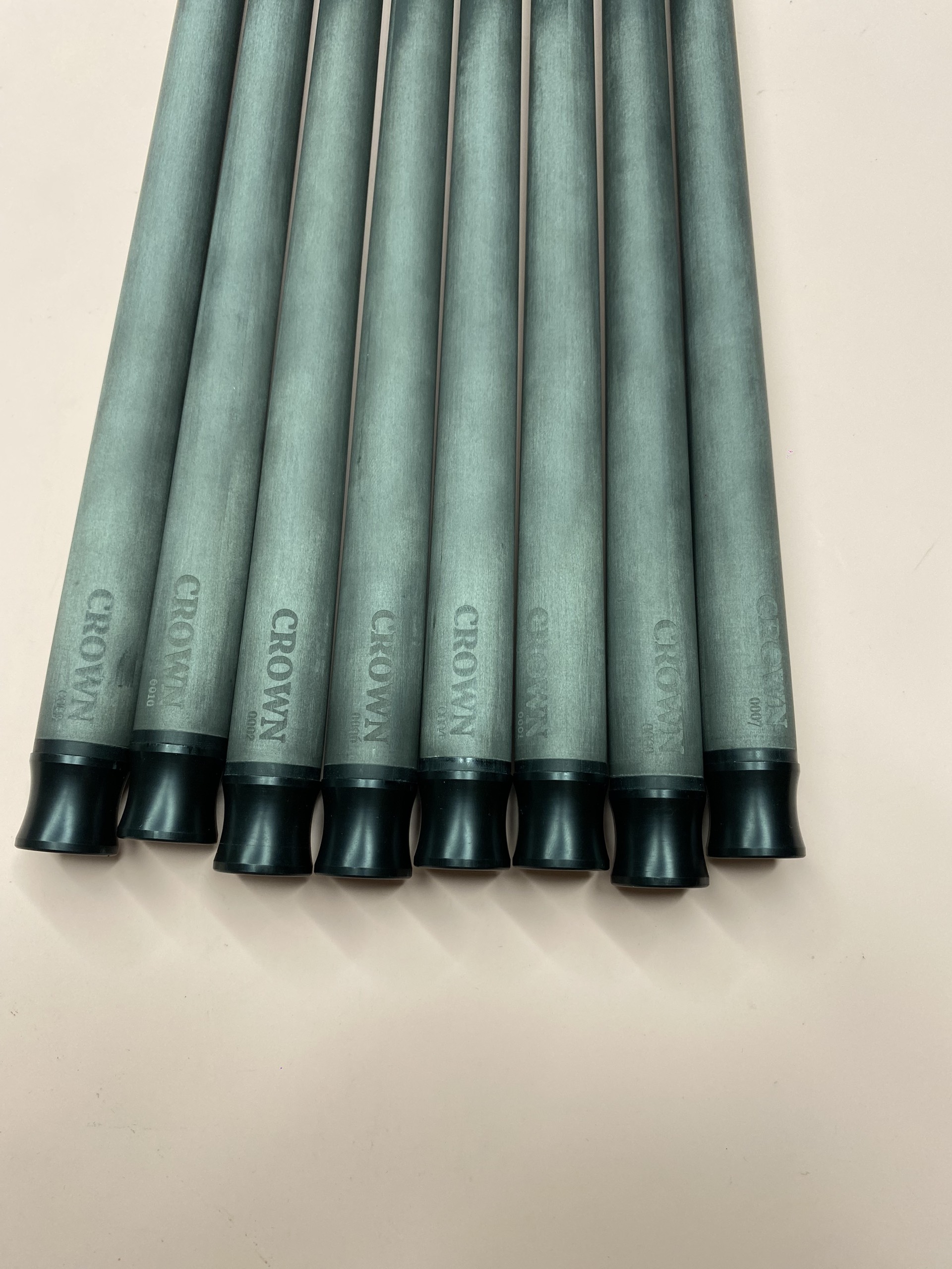 Ngọn carbon crown cues ( vô địch tầm giá ngọn lẻ tầm trung thua mỗi dòng cao cấp ) ( độc quyền tại CÒ BILLIARD )