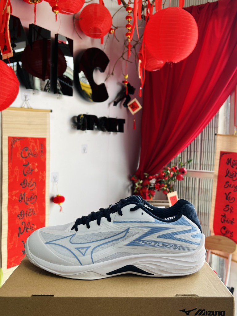 Giày Cầu Lông Mizuno Thunder Blade Z- Trắng Xanh