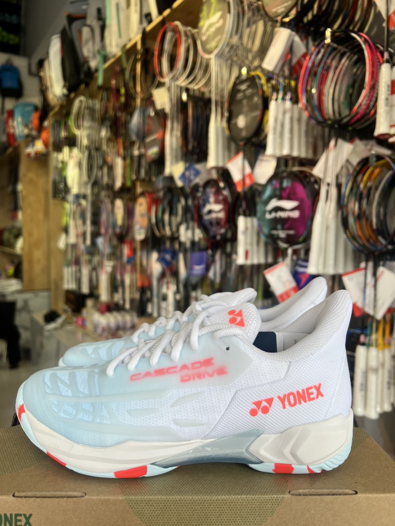 Giày cầu lông Yonex Cascade Drive 2 - Trắng