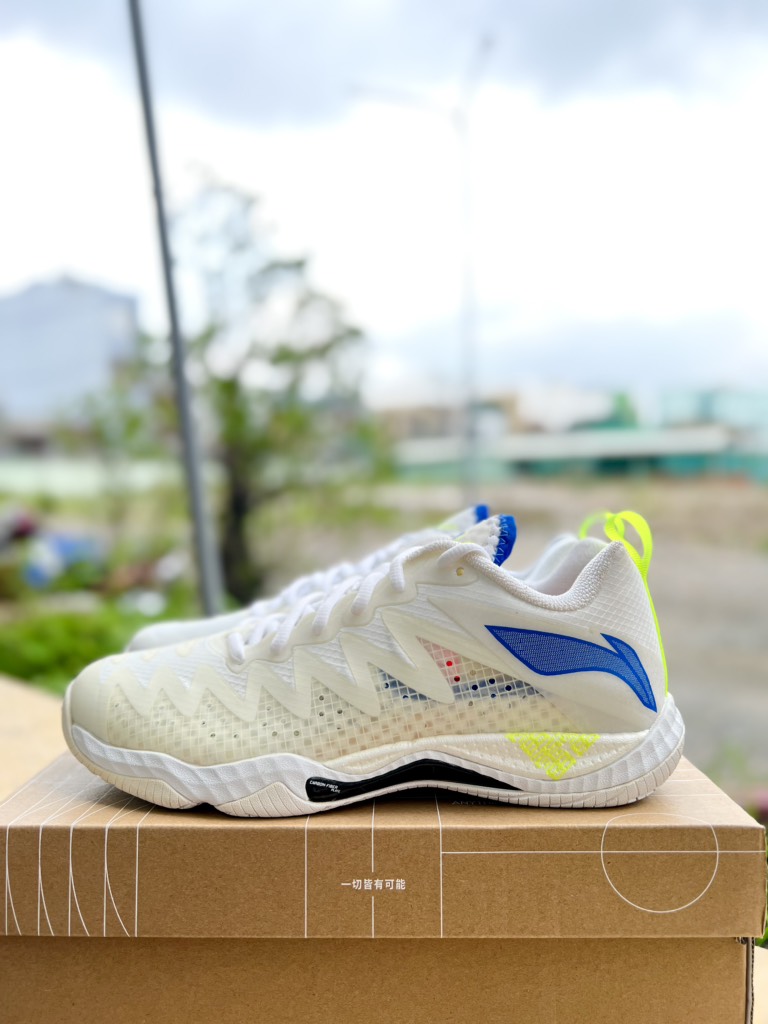 Giày Cầu Lông Lining AYAS026-1C Trắng Lưới