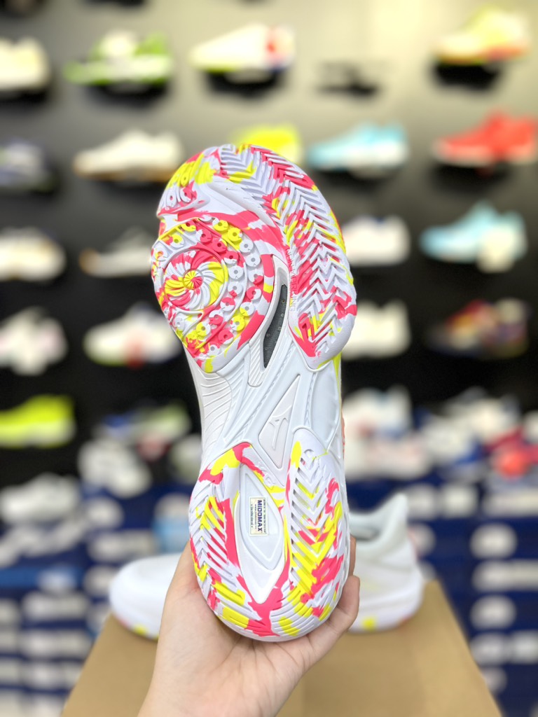 Giày cầu lông Mizuno Wave Claw Neo 2- Trắng Vàng Hồng