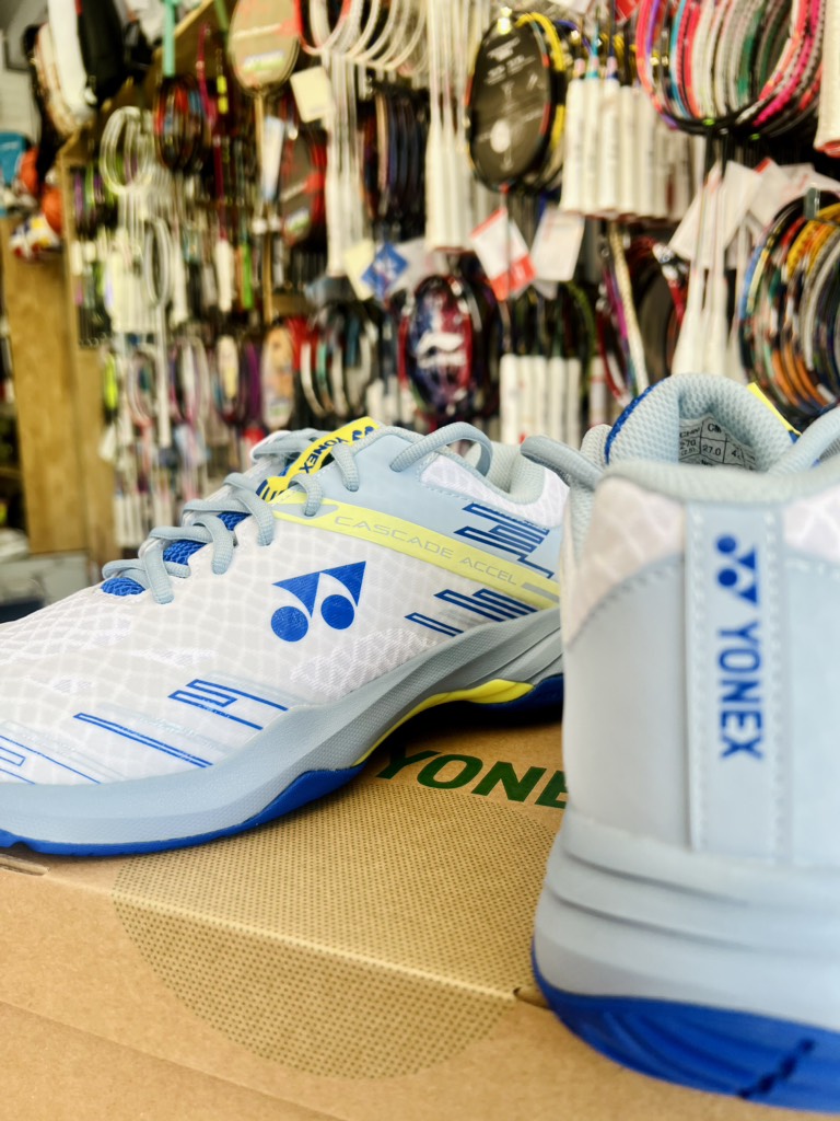 Giày cầu lông Yonex Cascade Accel - Trắng Xanh