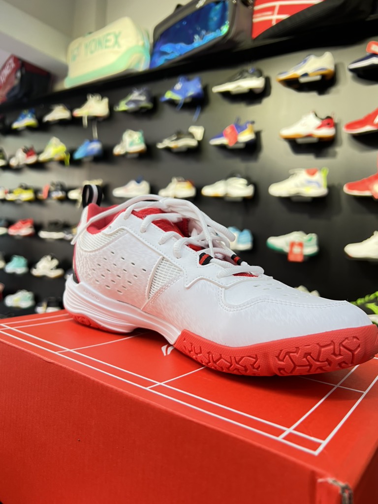 Giày Cầu Lông Lining AYTT001-8V Trắng Đỏ