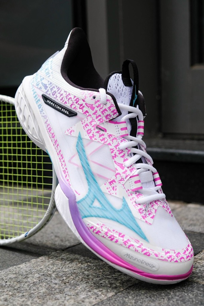 Giày cầu lông Mizuno Wave Claw Neo 2- Trắng Hồng Xanh