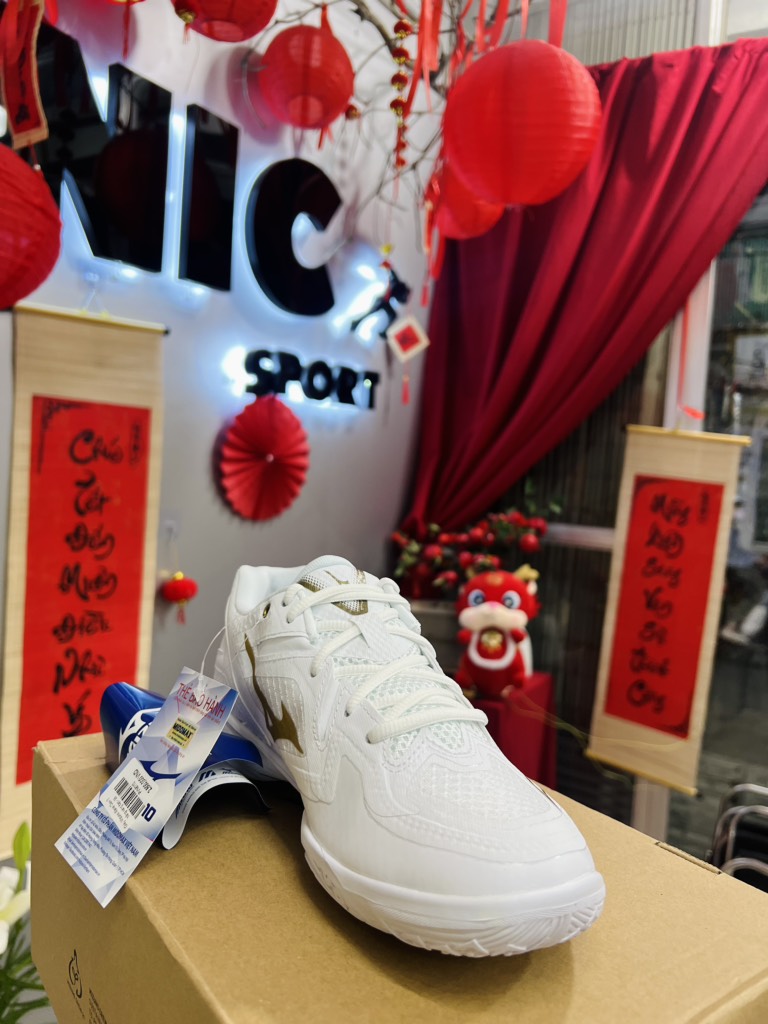 Giày Cầu Lông Mizuno Wave Claw 3- Trắng Vàng Bạc