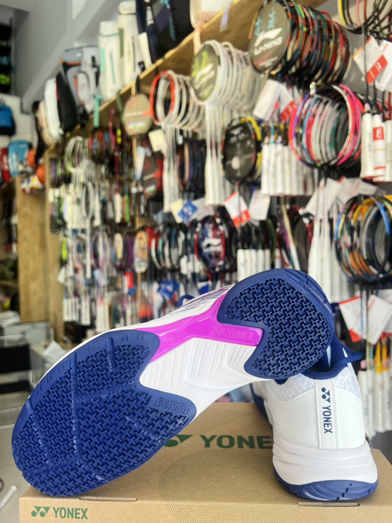 Giày cầu lông Yonex SHB Cascade Accel Mid - Trắng Tím