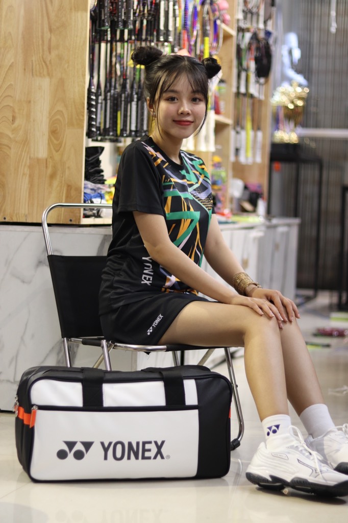 Túi Cầu Lông Yonex 239BT006U Trắng Đen - Gia Công