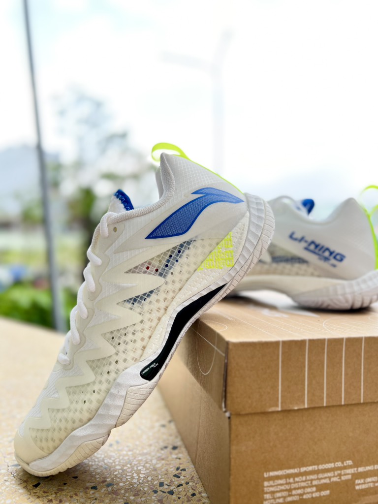 Giày Cầu Lông Lining AYAS026-1C Trắng Lưới