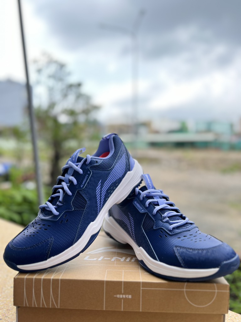 Giày Cầu Lông Lining AYTT001-1V Tím