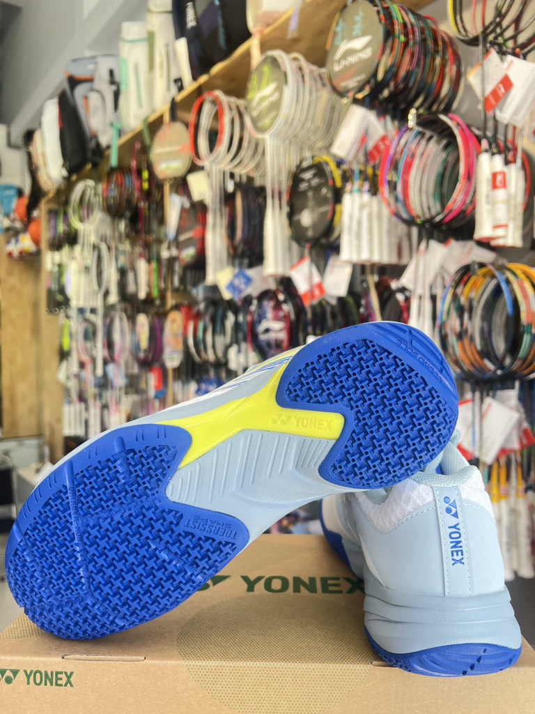 Giày cầu lông Yonex Cascade Accel - Trắng Xanh