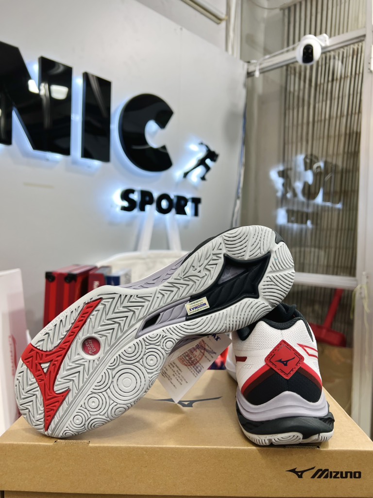 Giày cầu lông Mizuno Wave Fang 2 - Trắng Đỏ
