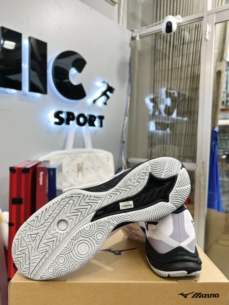 Giày cầu lông Mizuno Wave Fang El 2 - Trắng Đen