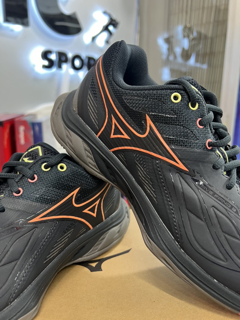 Giày Cầu Lông Mizuno Wave Fang 2- Đen Cam