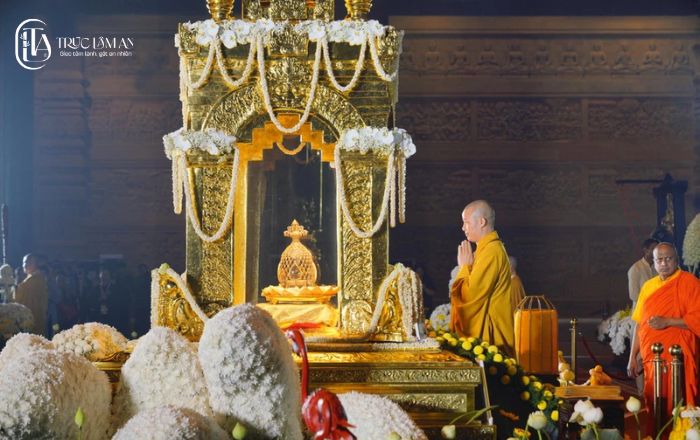 10 lợi lạc to lớn khi chiêm bái xá lợi Phật